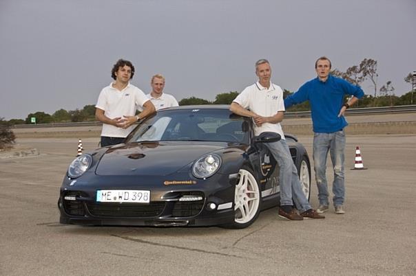 Das Team um Jan Fatthauer von Tuner 9ff war auch 2013 mit einem Porsche 997 Turbo und einer Vmax von 368,7 km/h in Nardo nicht zu toppen. Foto:Auto-Medienportal.Net